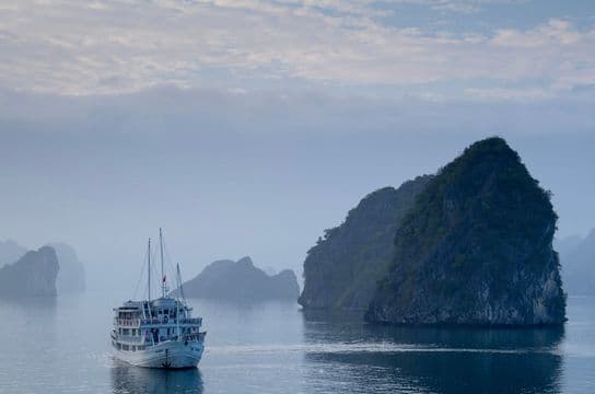 Vietnam-Halong-boat