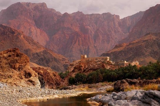 ville-historique-montagne-Oman