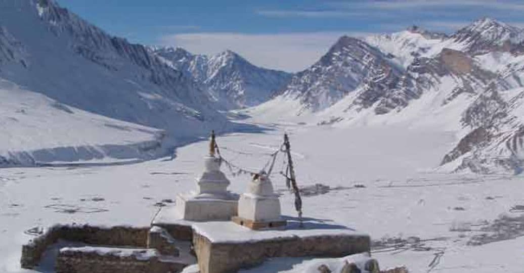 chadar-trek-frozen-river-trekking-in-zanskar.htm