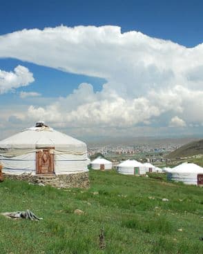 paysage-steppes-yourtes-mongolie